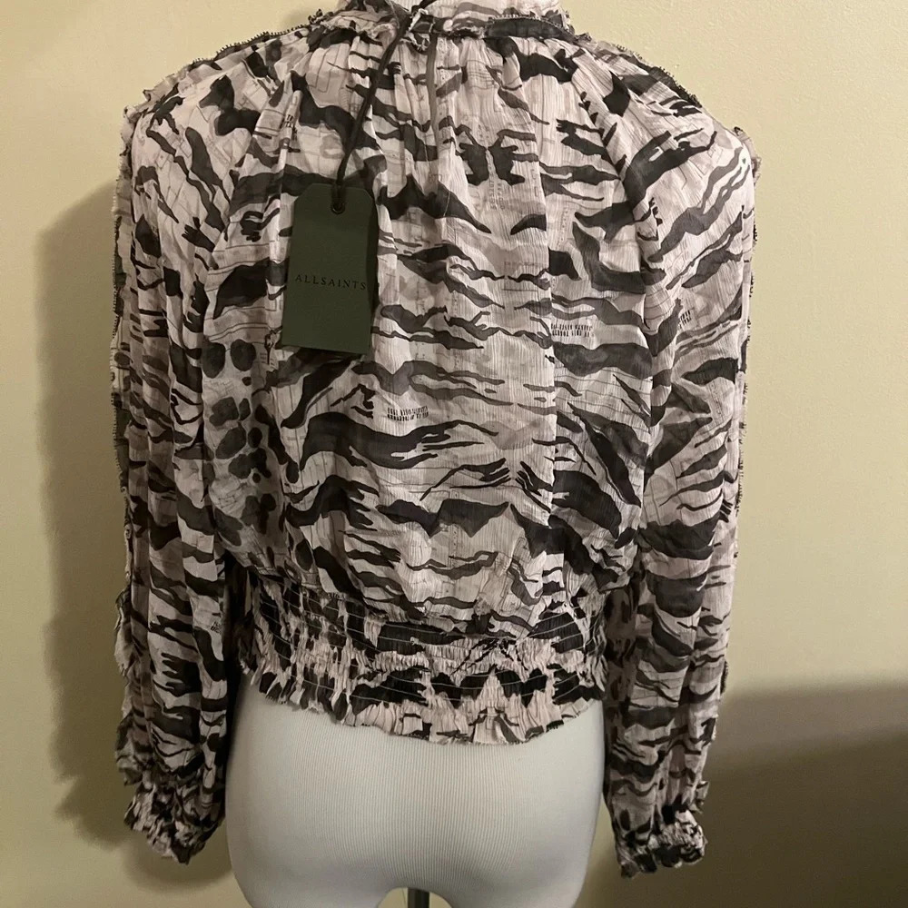 NWT All Saints Thallo Oniyuri Printed top, size 8 - Picture 3 of 7